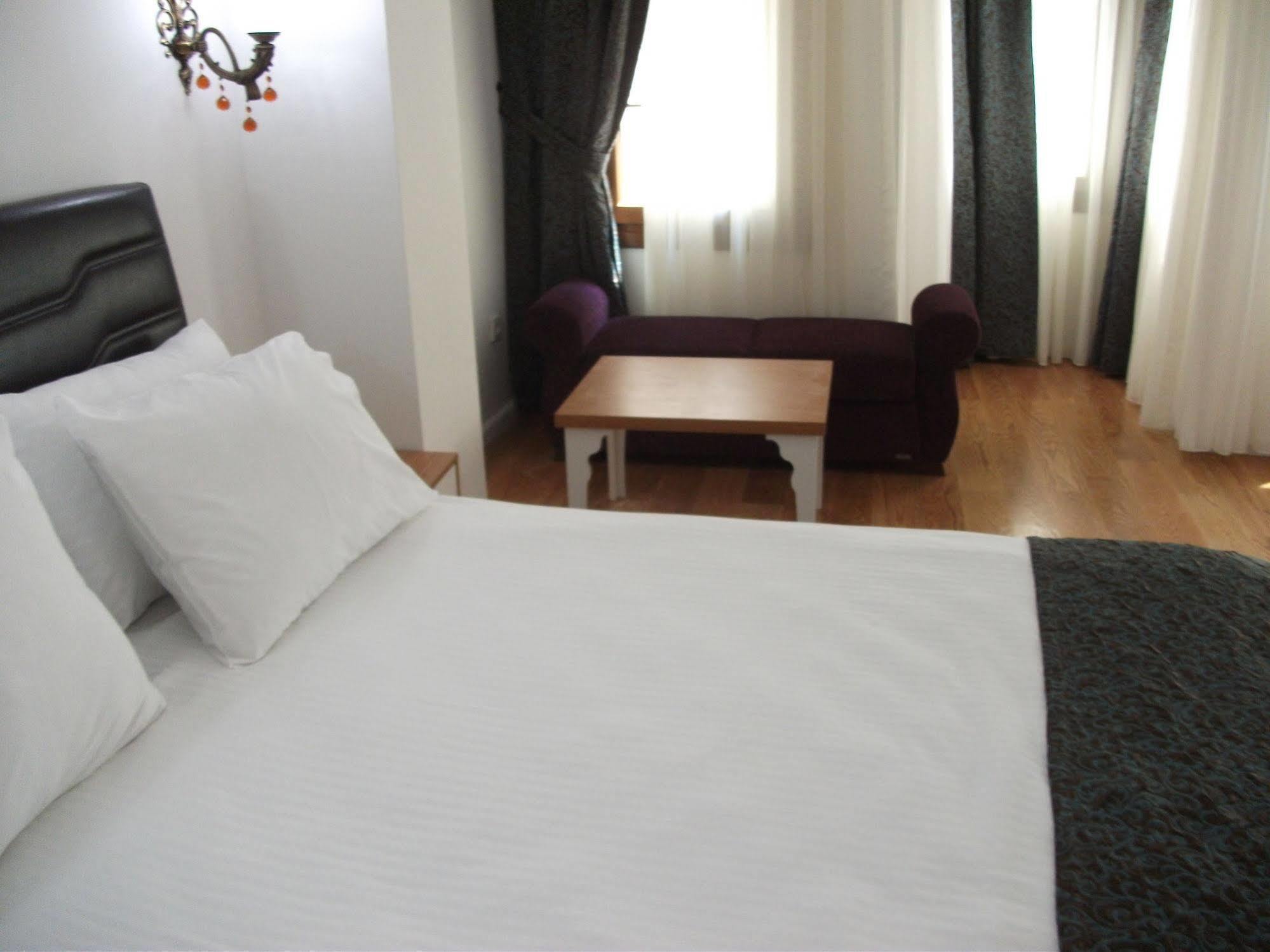 Jakaranda Hotel Κωνσταντινούπολη Εξωτερικό φωτογραφία