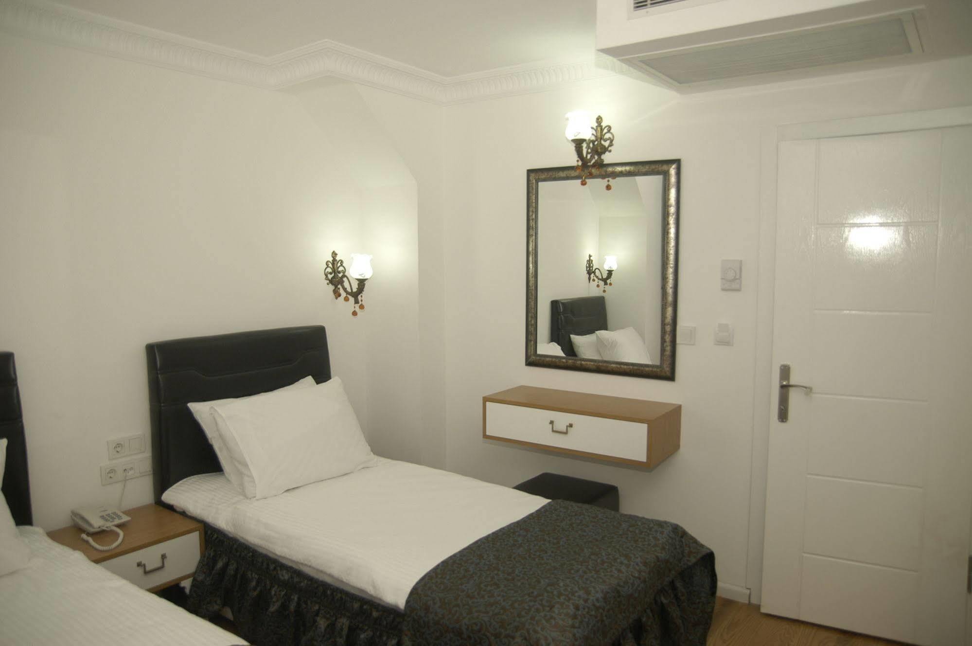 Jakaranda Hotel Κωνσταντινούπολη Εξωτερικό φωτογραφία